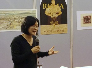 Wang Yumei al Foro dell'Artigianato Artistico per il "Made in Rome"